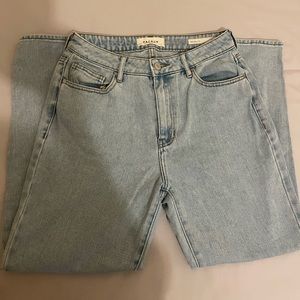 PacSun light wash high waisted mom jeans